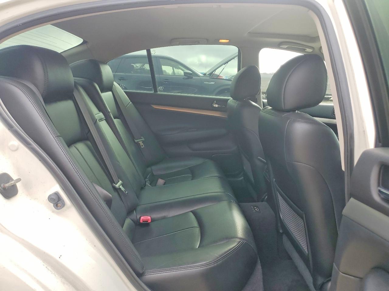 2012 INFINITI G37 BASE photo 10