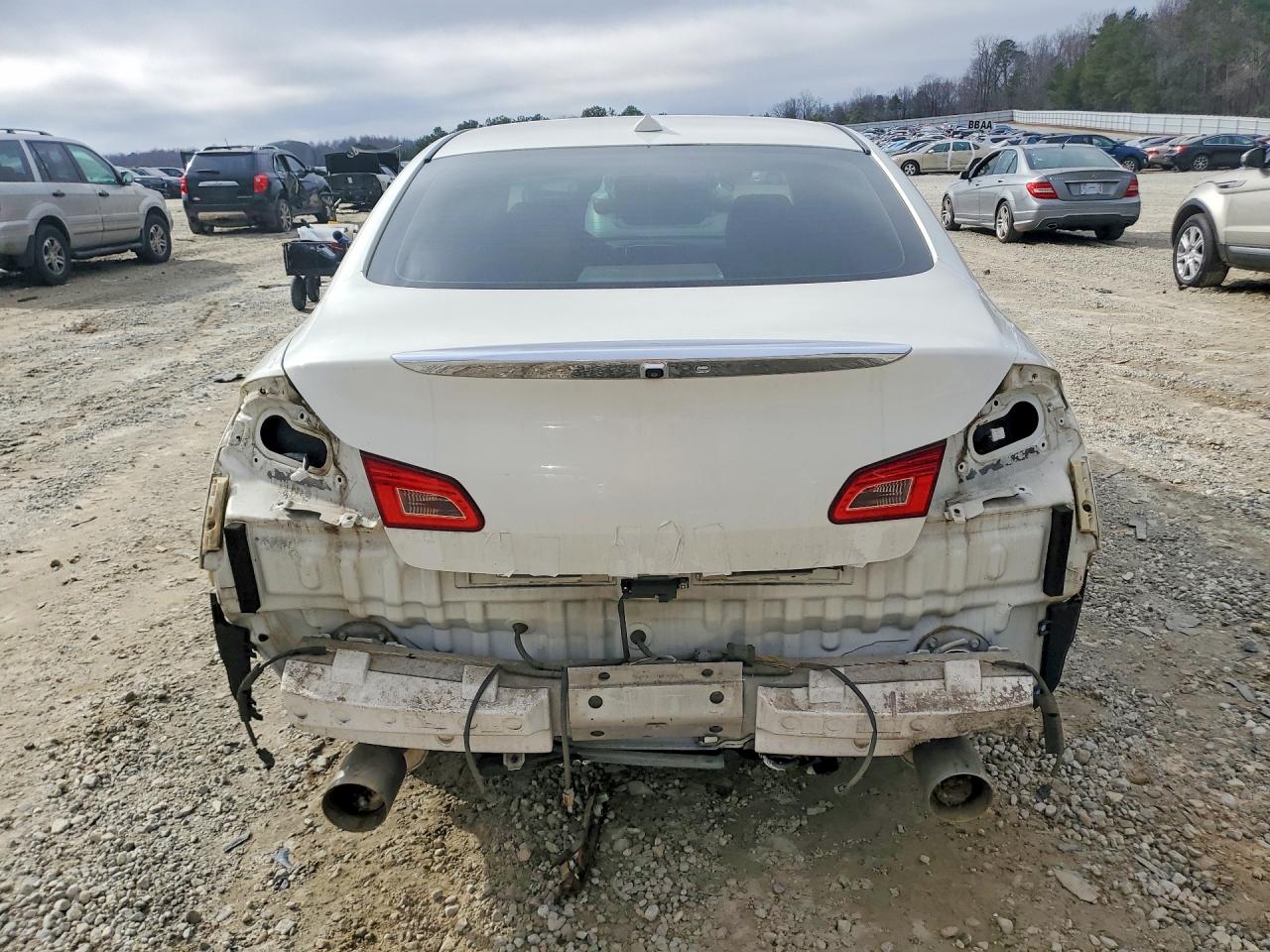 2012 INFINITI G37 BASE photo 6