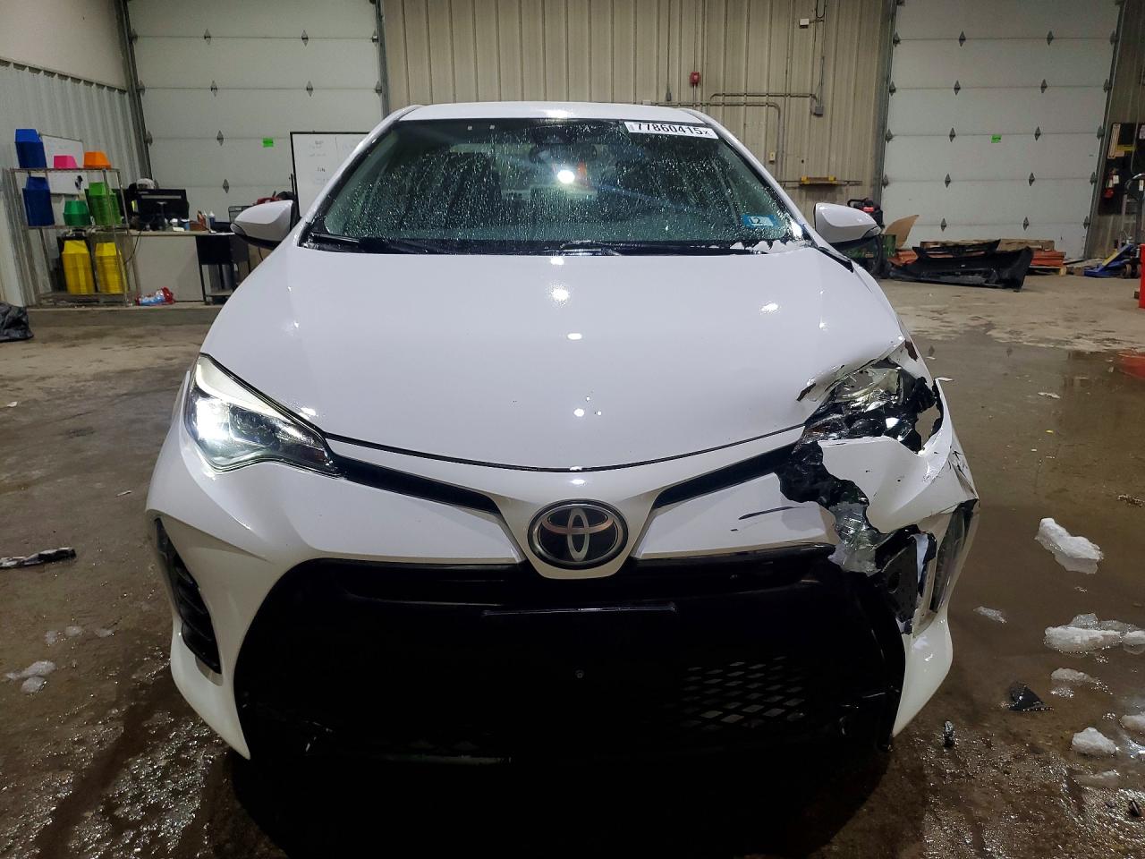 2017 TOYOTA COROLLA SE photo 5