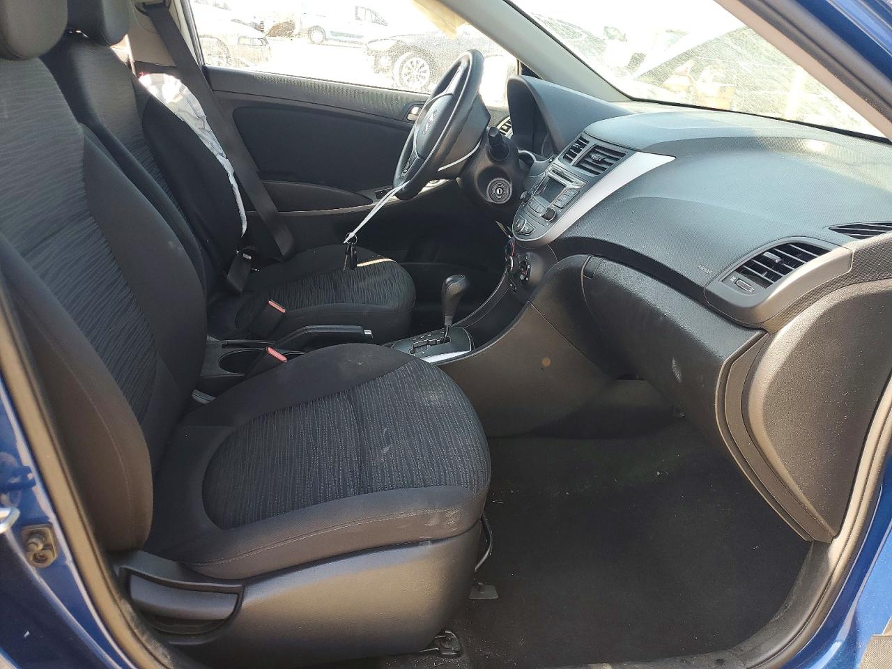 2016 HYUNDAI ACCENT SE photo 7