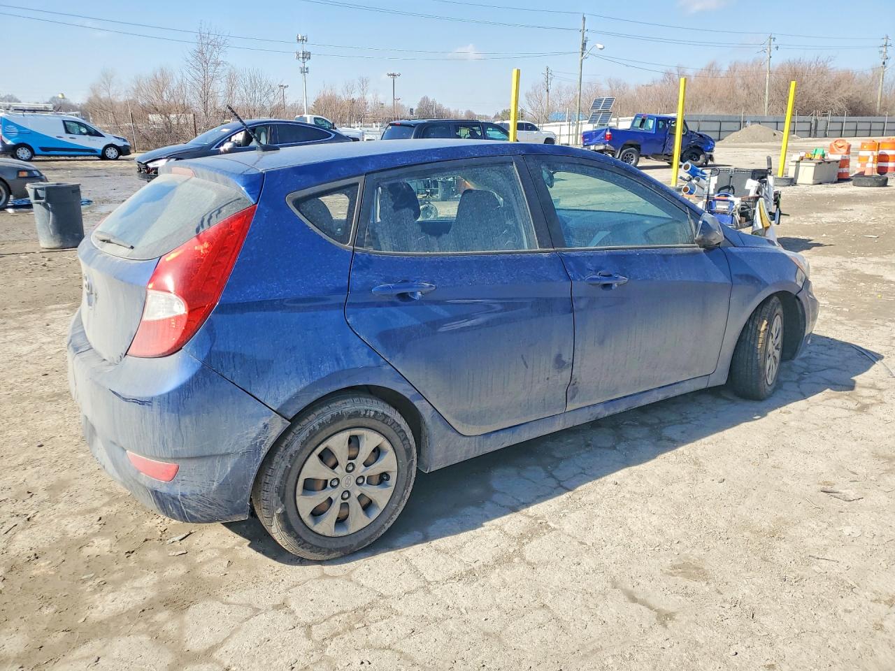 2016 HYUNDAI ACCENT SE photo 3