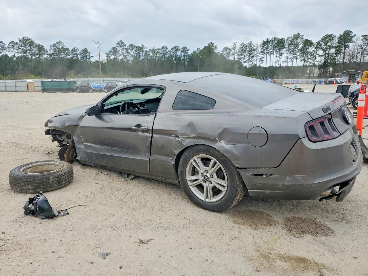 2014 FORD MUSTANG photo 2