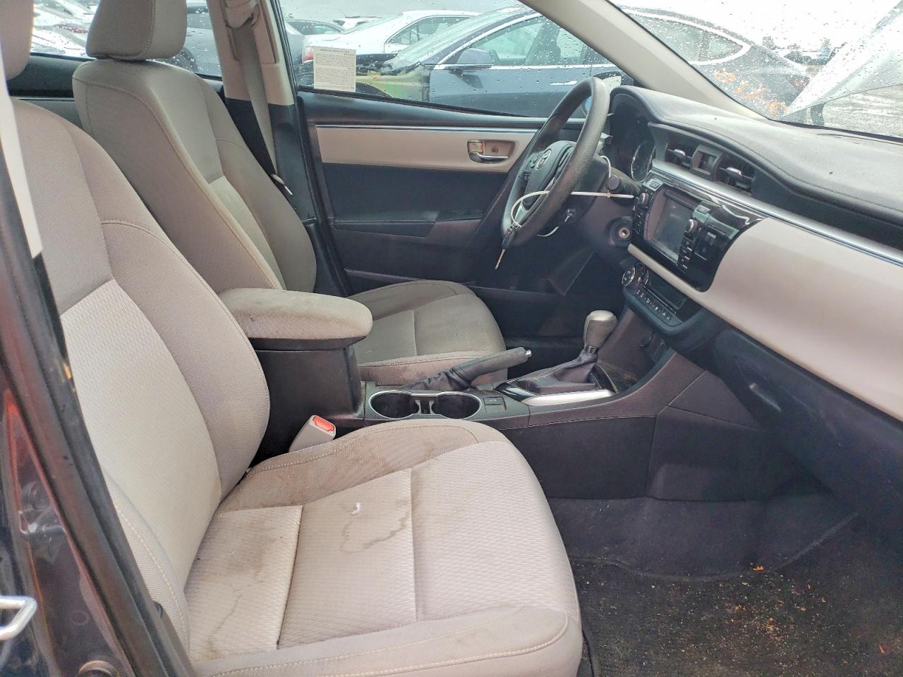 2014 TOYOTA COROLLA L photo 7