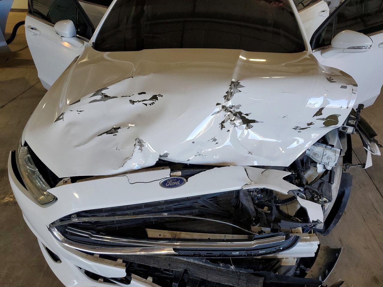 2013 FORD FUSION SE photo 11