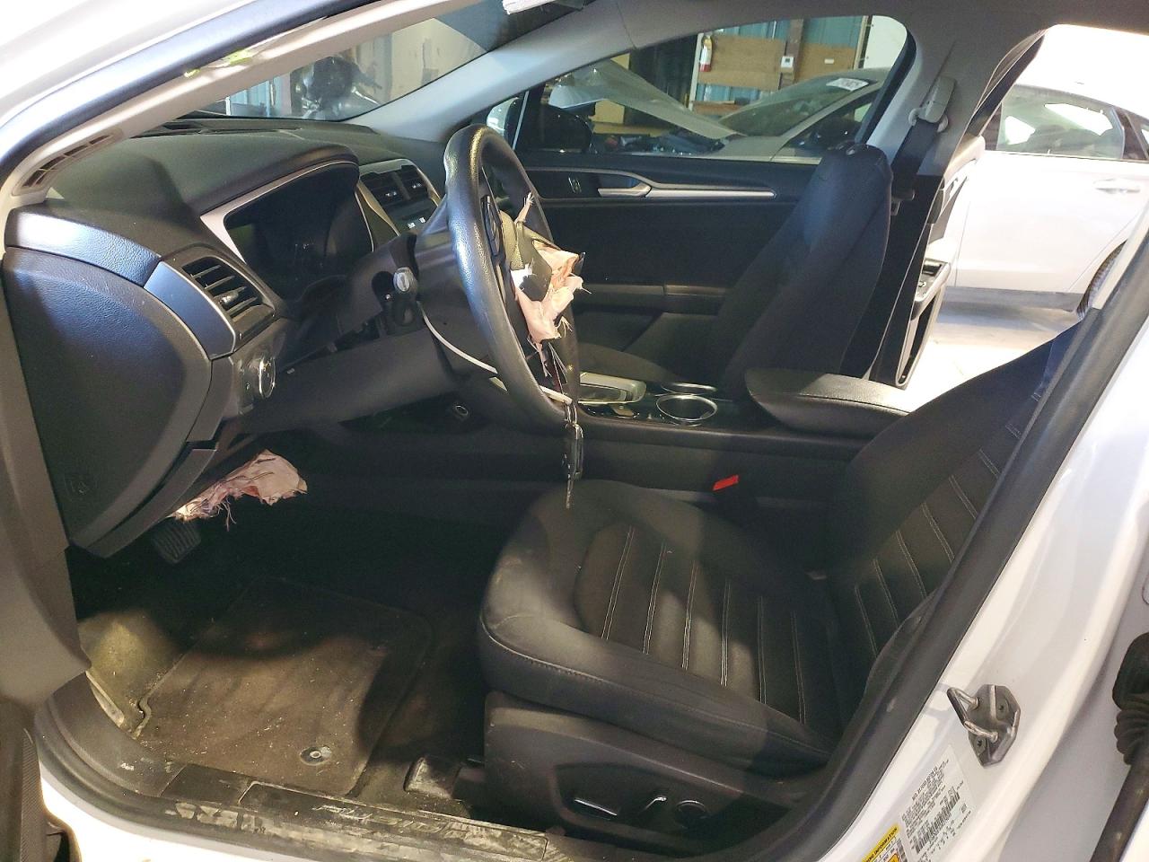 2013 FORD FUSION SE photo 7