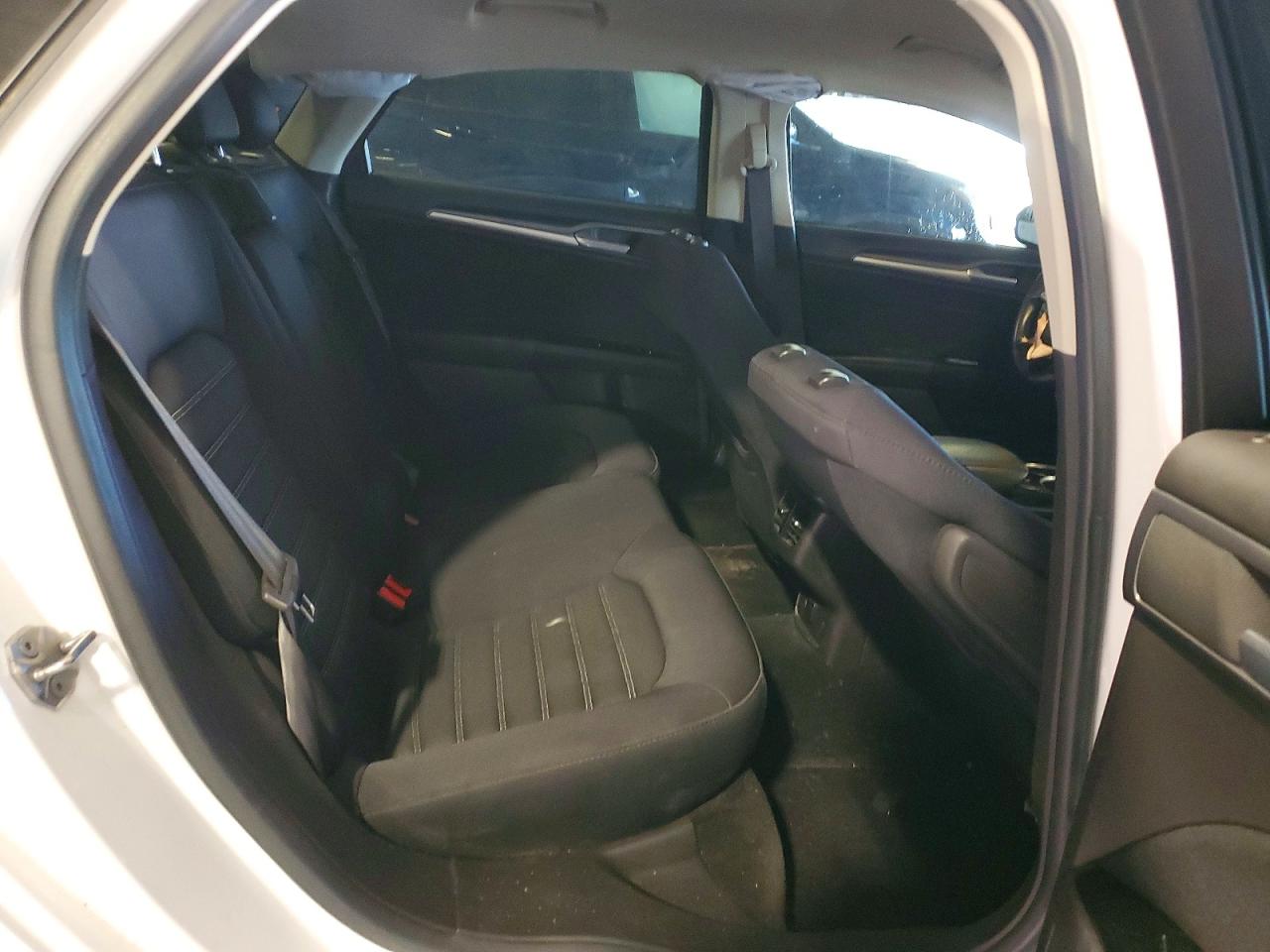 2013 FORD FUSION SE photo 10