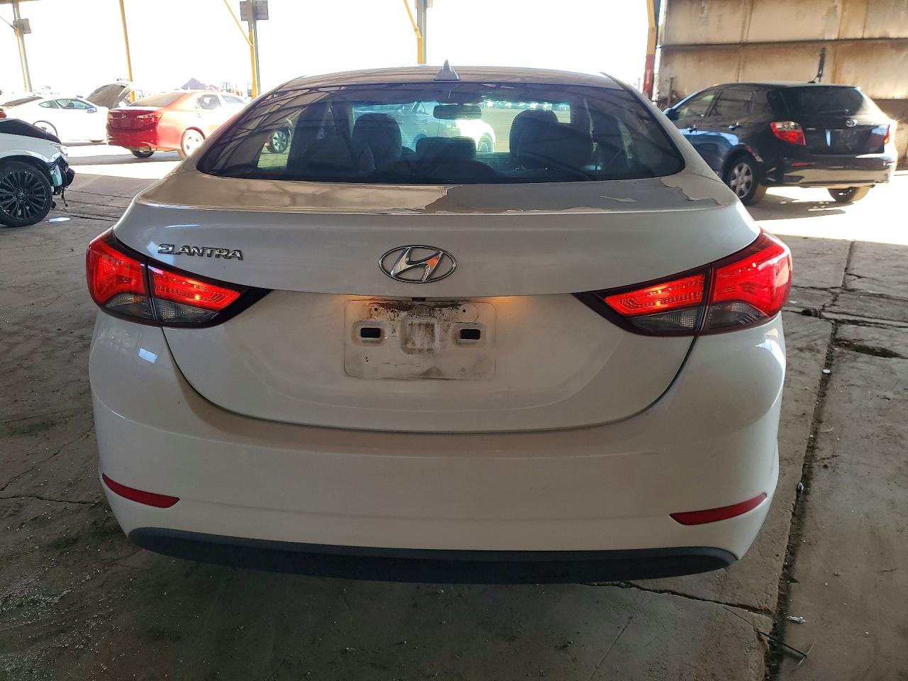 2016 HYUNDAI ELANTRA SE photo 6