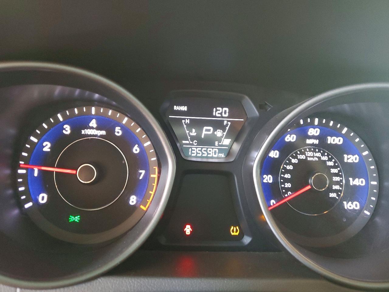 2016 HYUNDAI ELANTRA SE photo 9