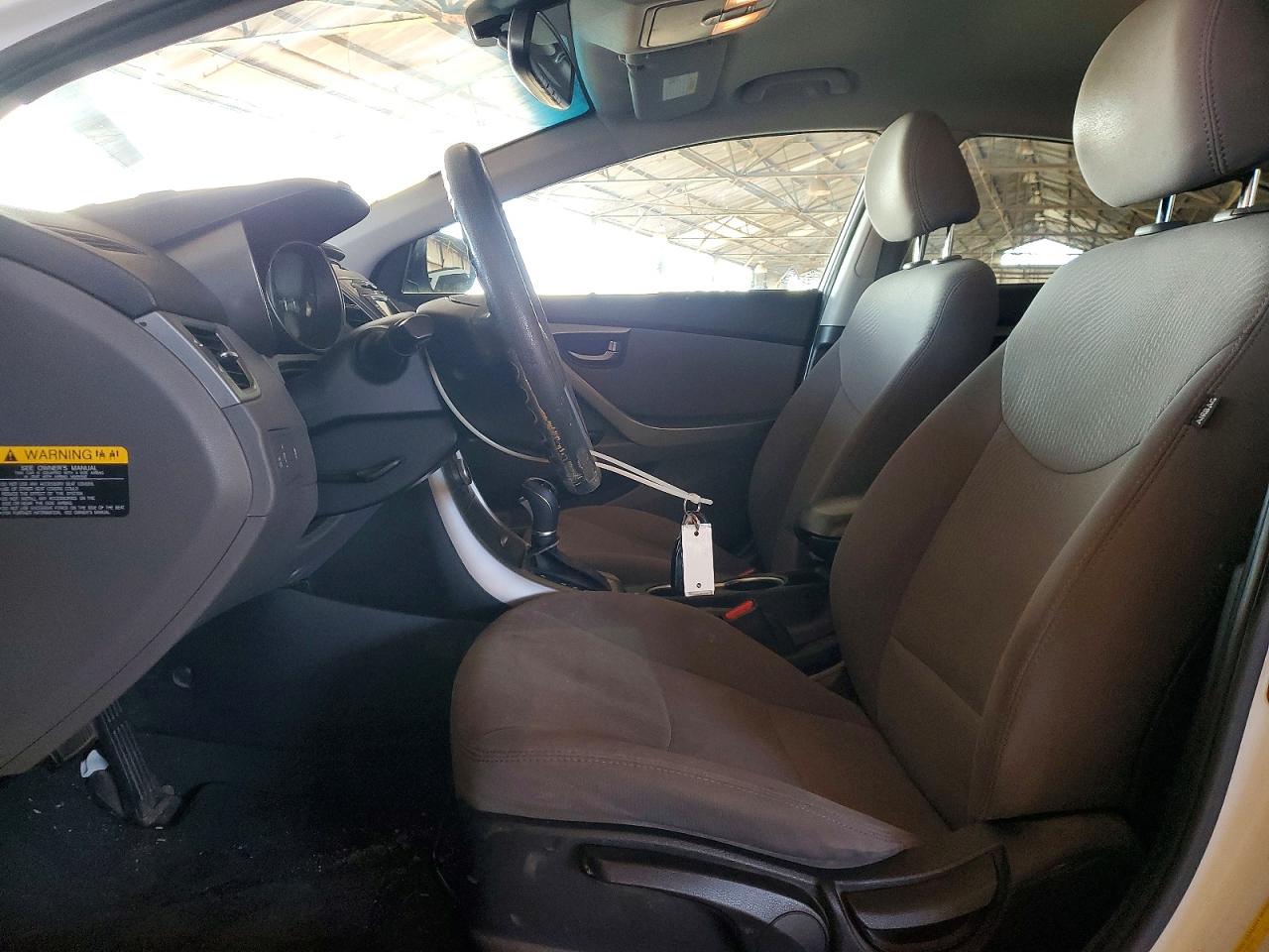 2016 HYUNDAI ELANTRA SE photo 7