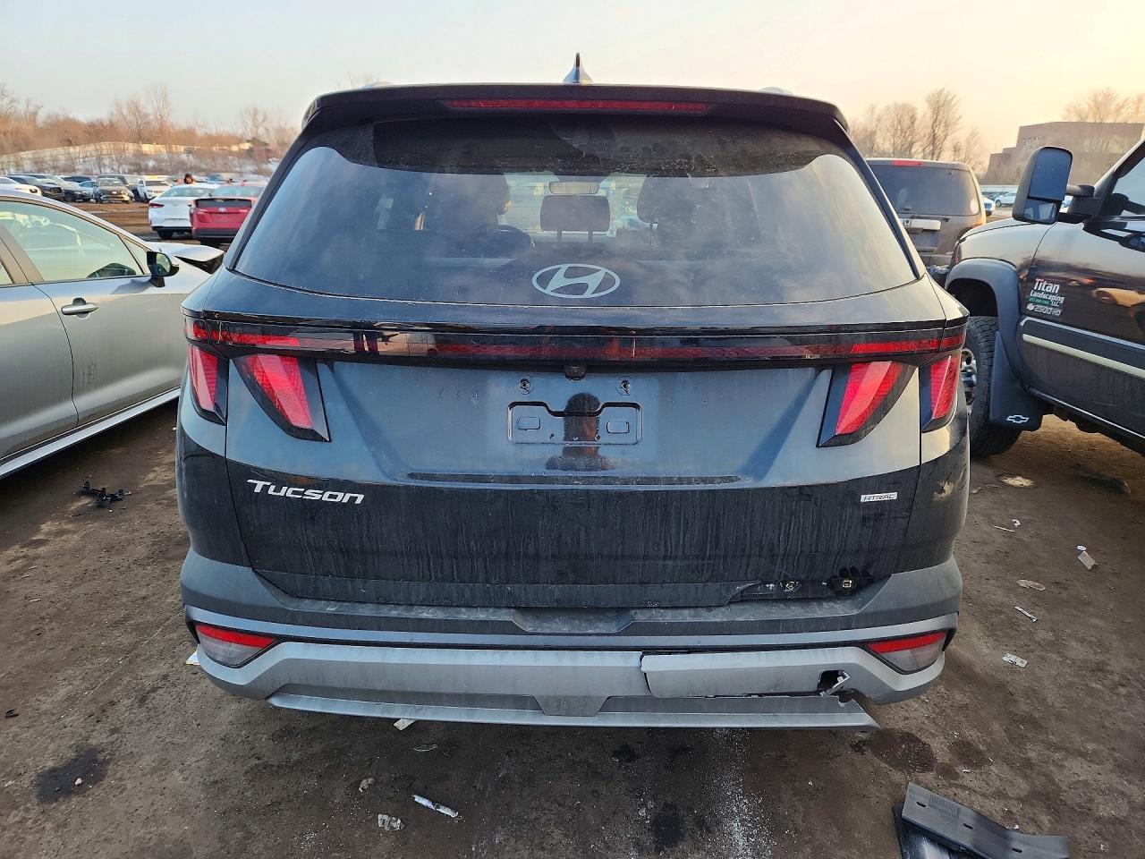 2025 HYUNDAI TUCSON SEL photo 6