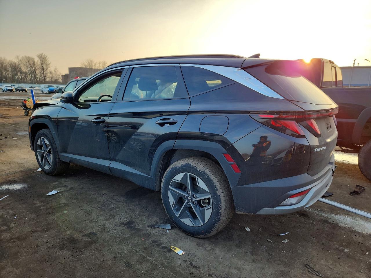 2025 HYUNDAI TUCSON SEL photo 2