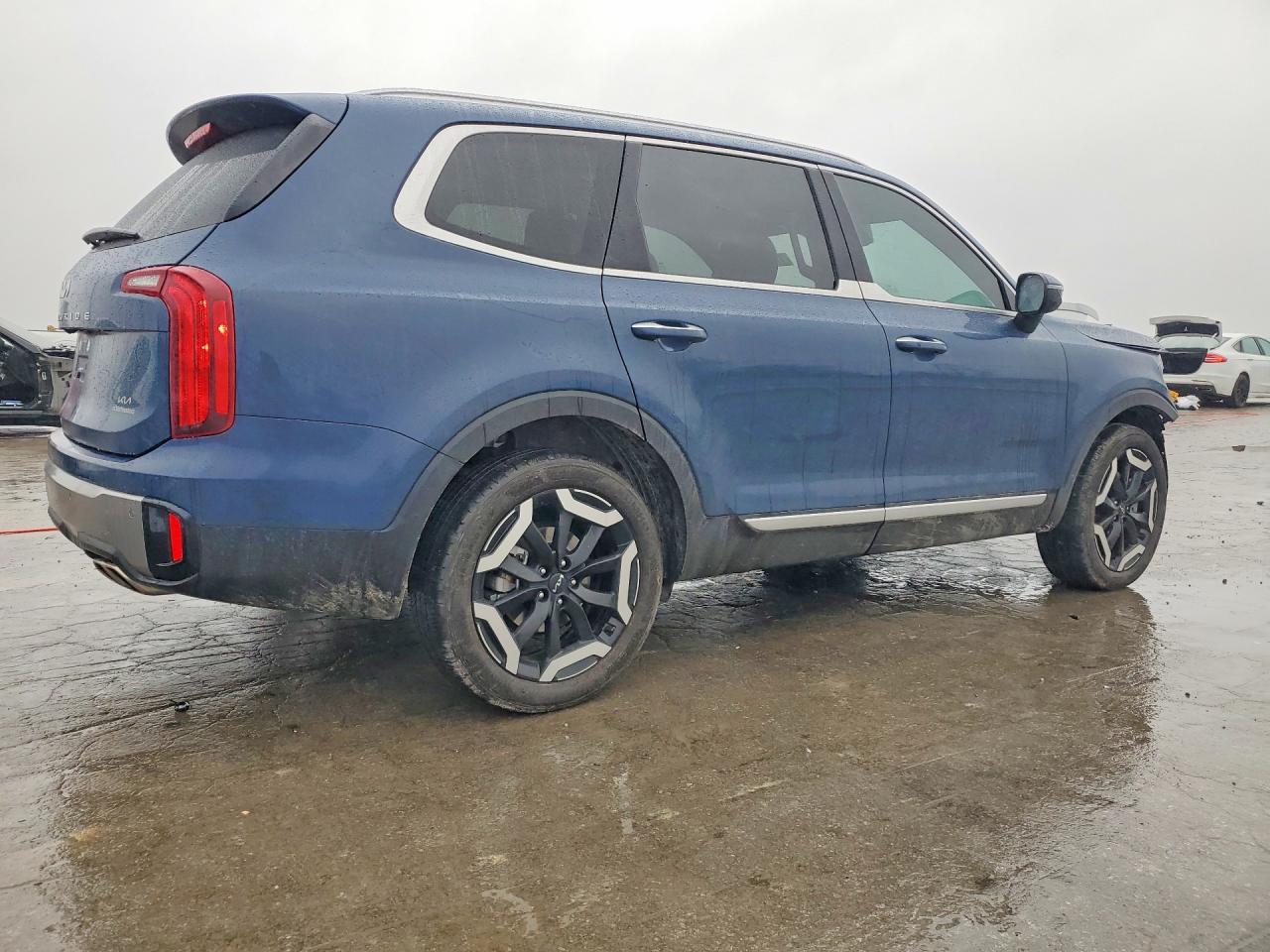 2025 KIA TELLURIDE S photo 5