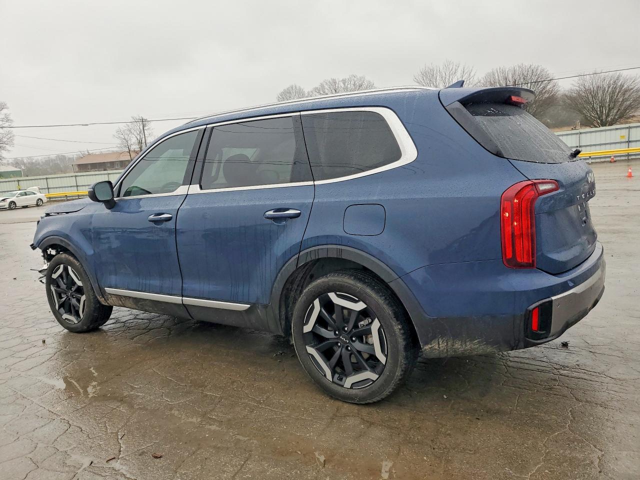 2025 KIA TELLURIDE S photo 3
