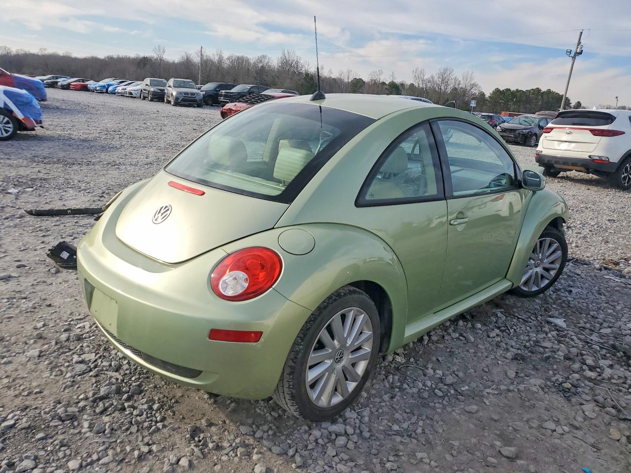 2008 VOLKSWAGEN NEW BEETLE S photo 5