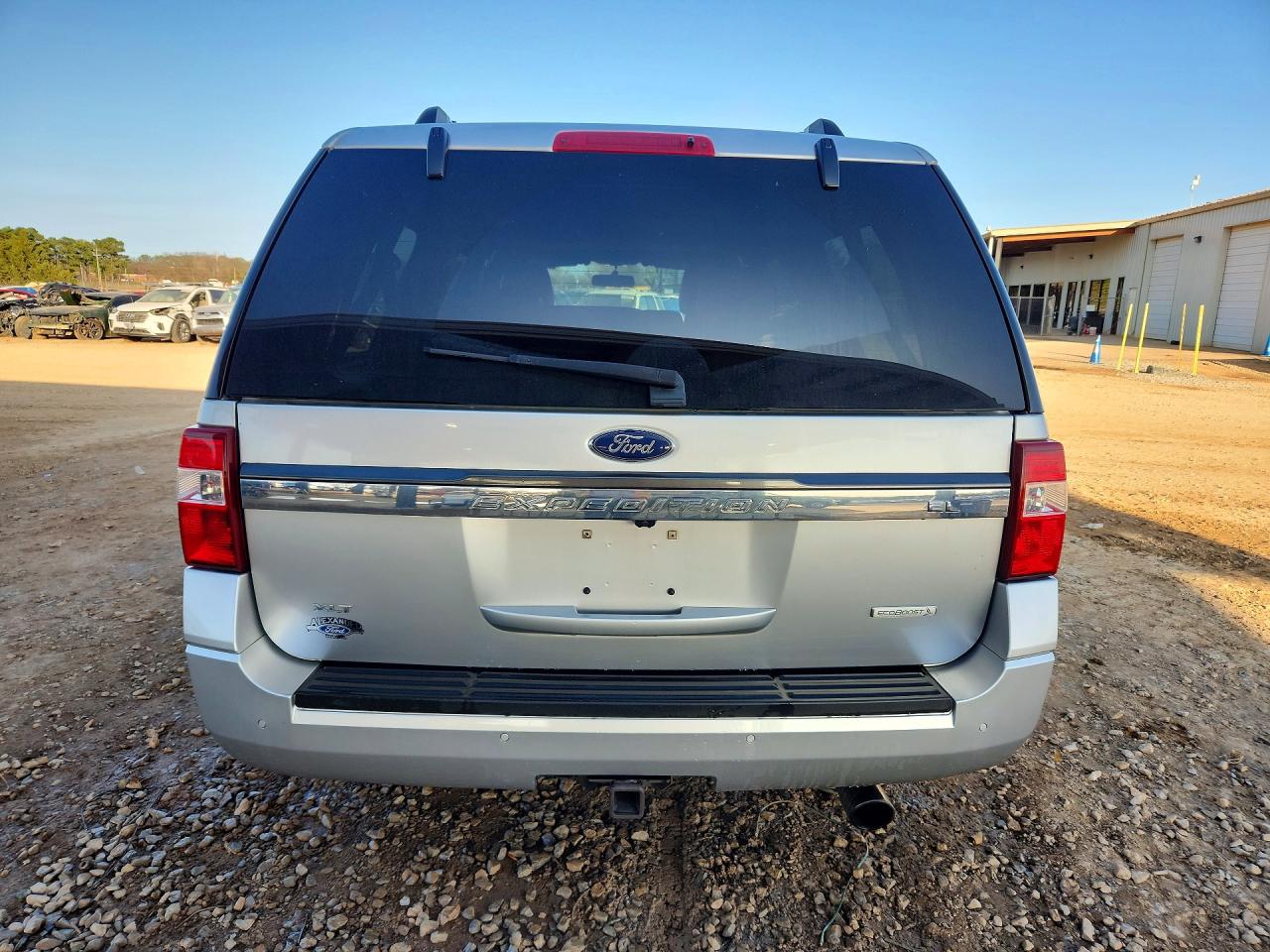2017 FORD EXPEDITION EL XLT photo 11