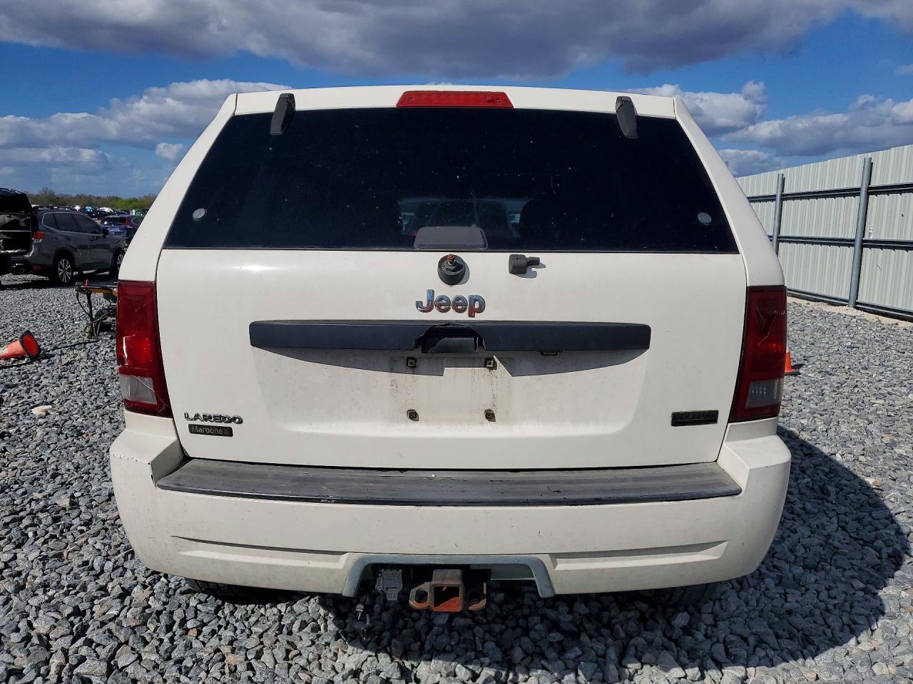 2007 JEEP GRAND CHEROKEE LAREDO photo 11