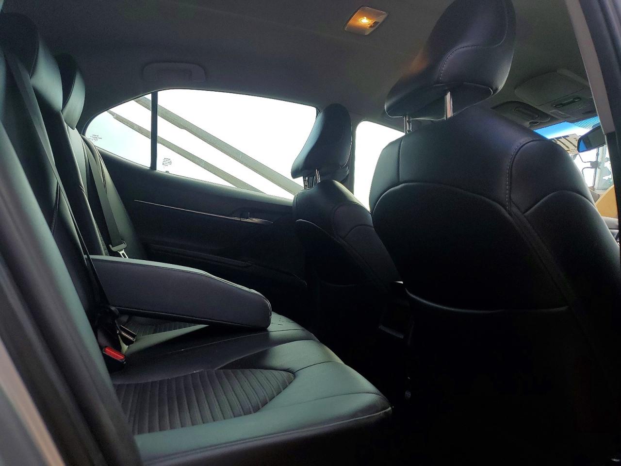 2018 TOYOTA CAMRY L photo 28