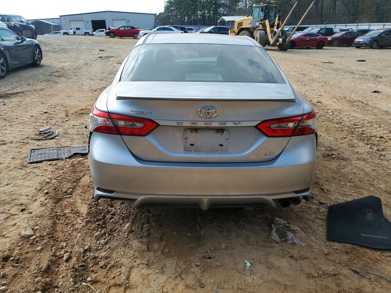 2018 TOYOTA CAMRY L photo 16