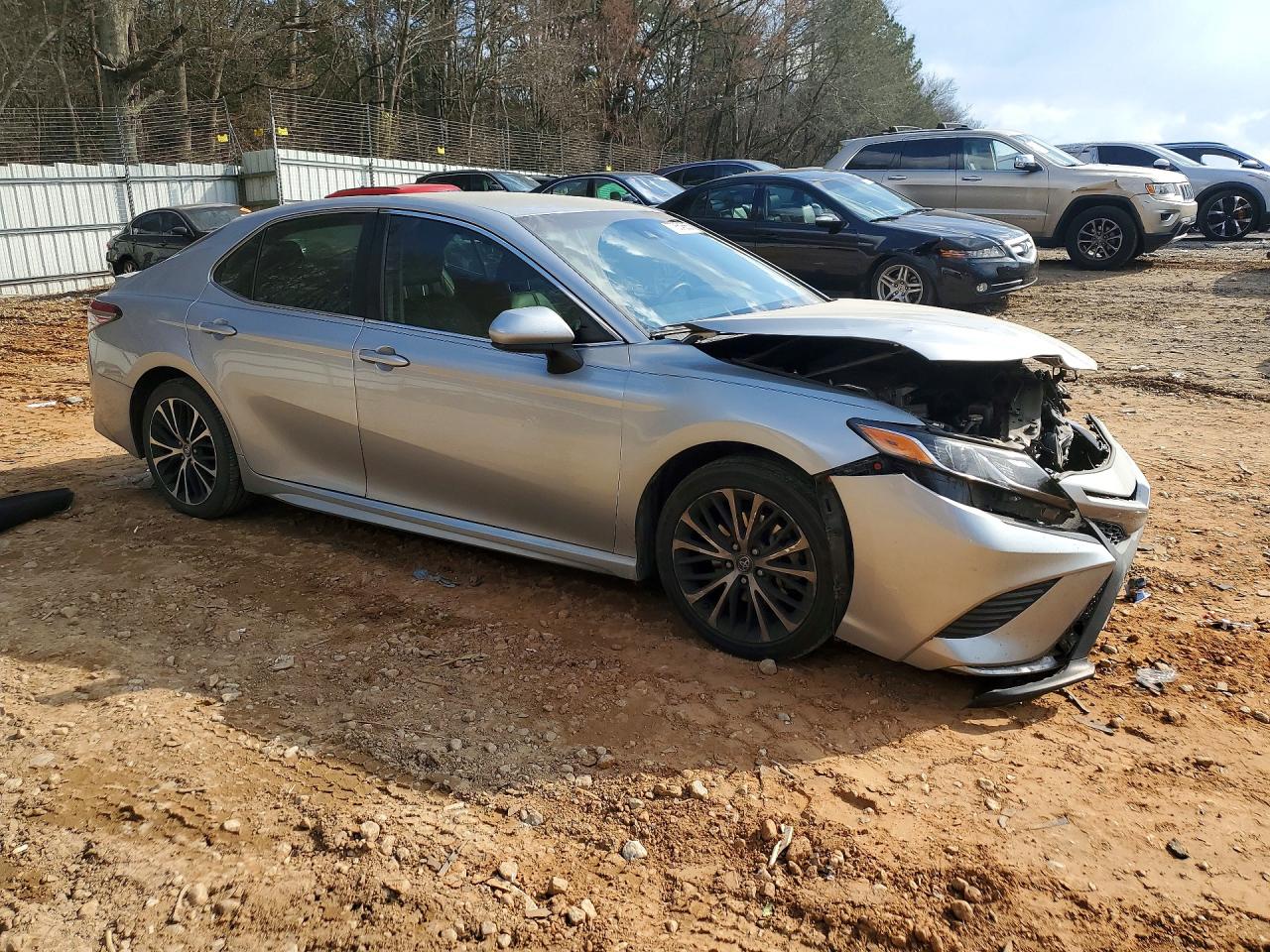 2018 TOYOTA CAMRY L photo 10