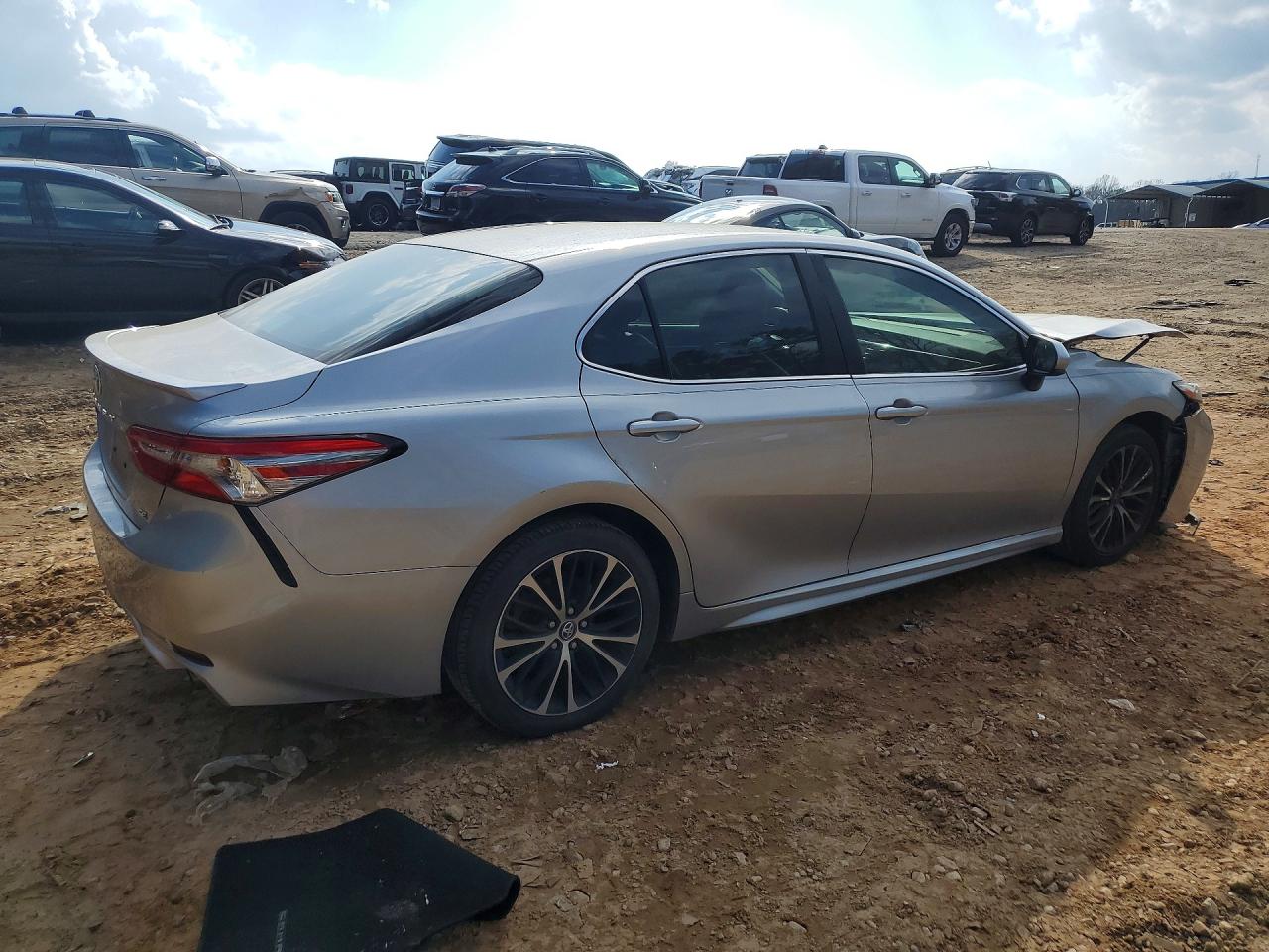 2018 TOYOTA CAMRY L photo 7