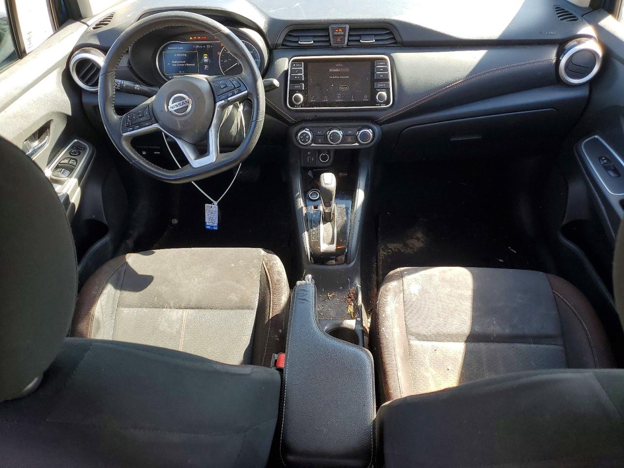 2021 NISSAN VERSA SR photo 8