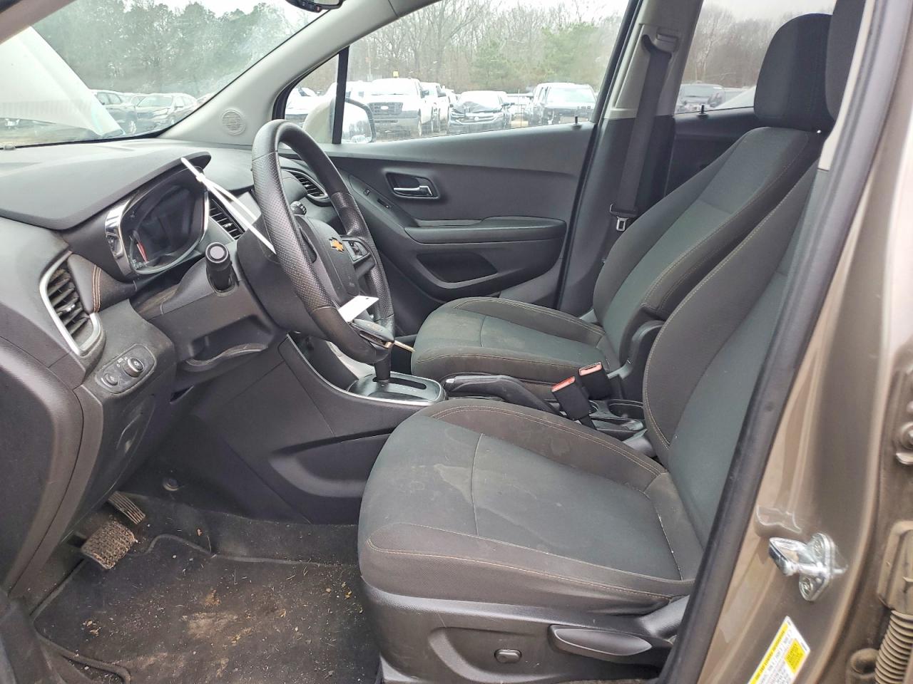 2021 CHEVROLET TRAX LS photo 7