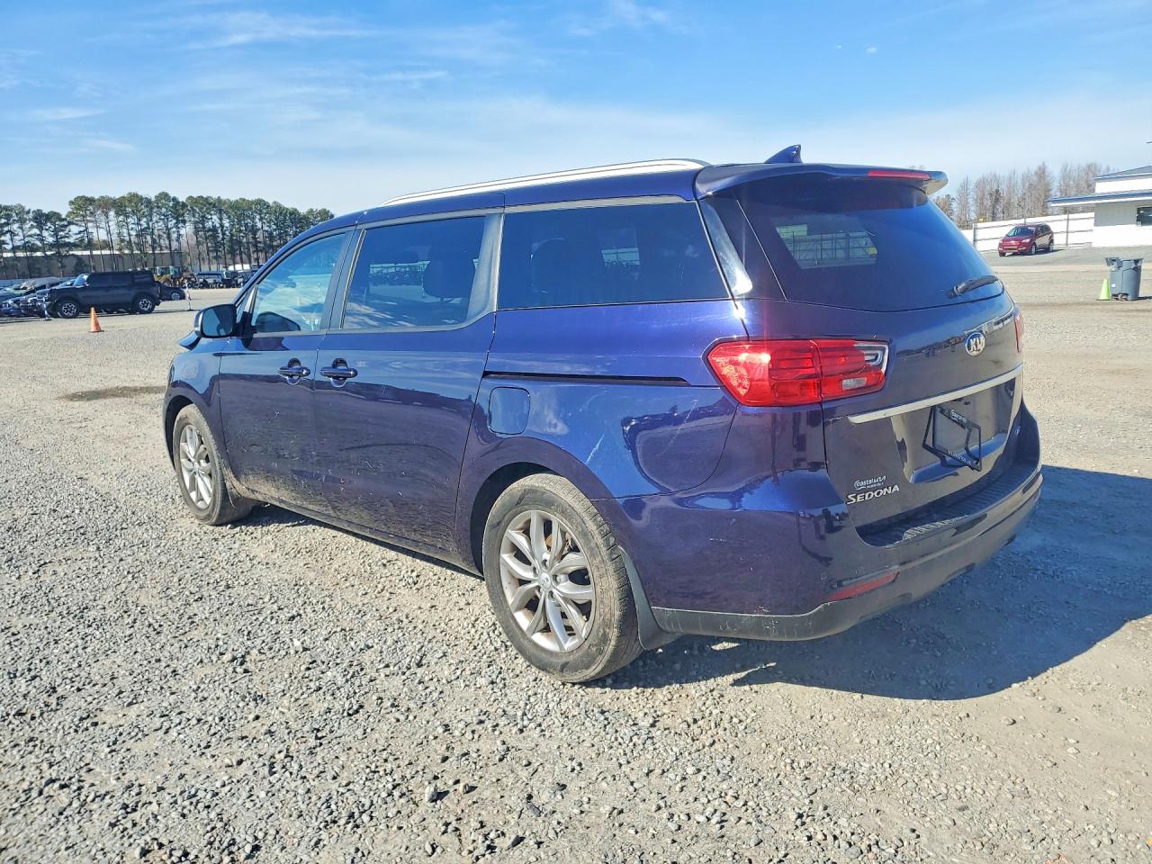 2019 KIA SEDONA photo 4