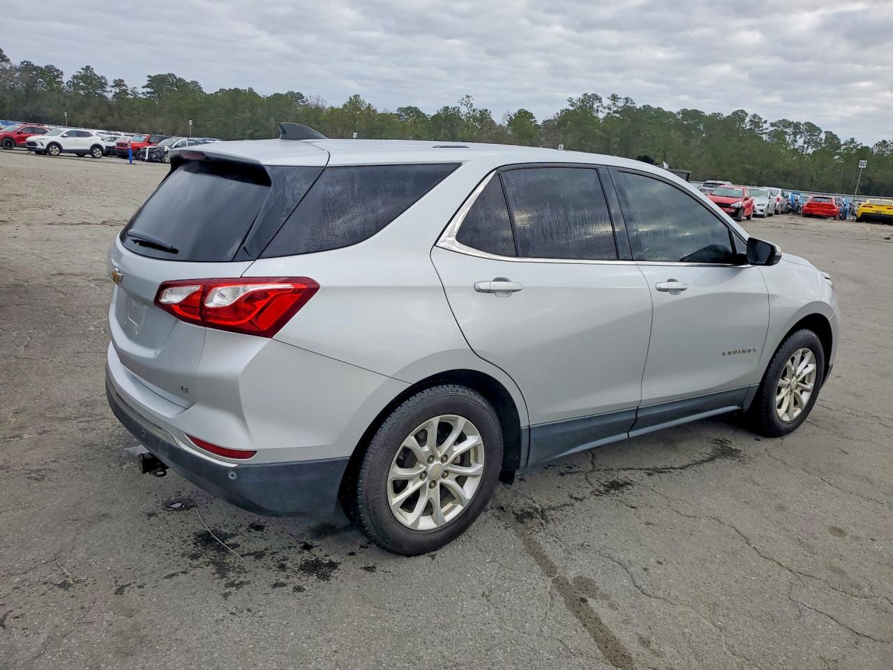 2019 CHEVROLET EQUINOX LT photo 5