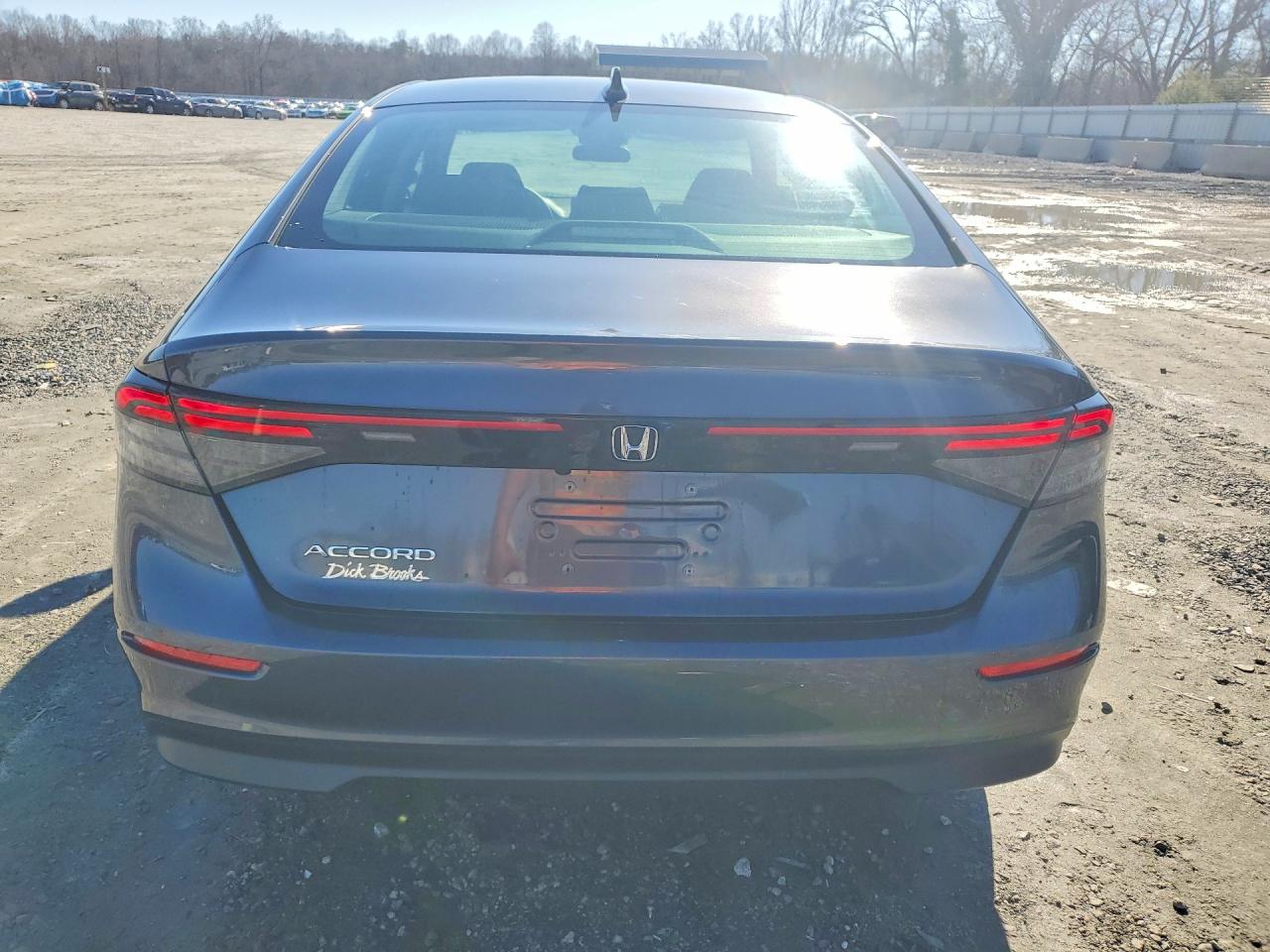2024 HONDA ACCORD EX photo 11