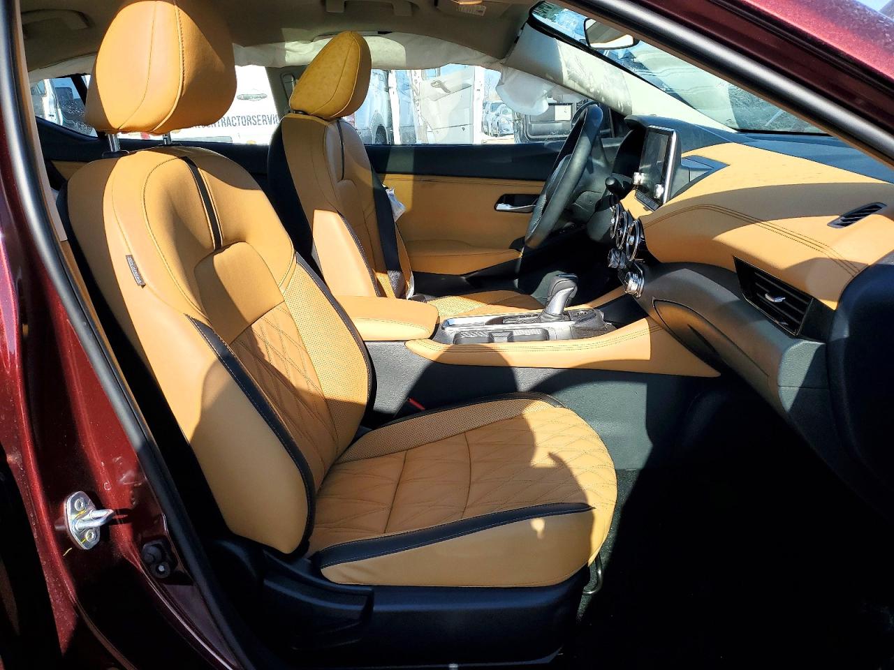 2025 NISSAN SENTRA photo 13