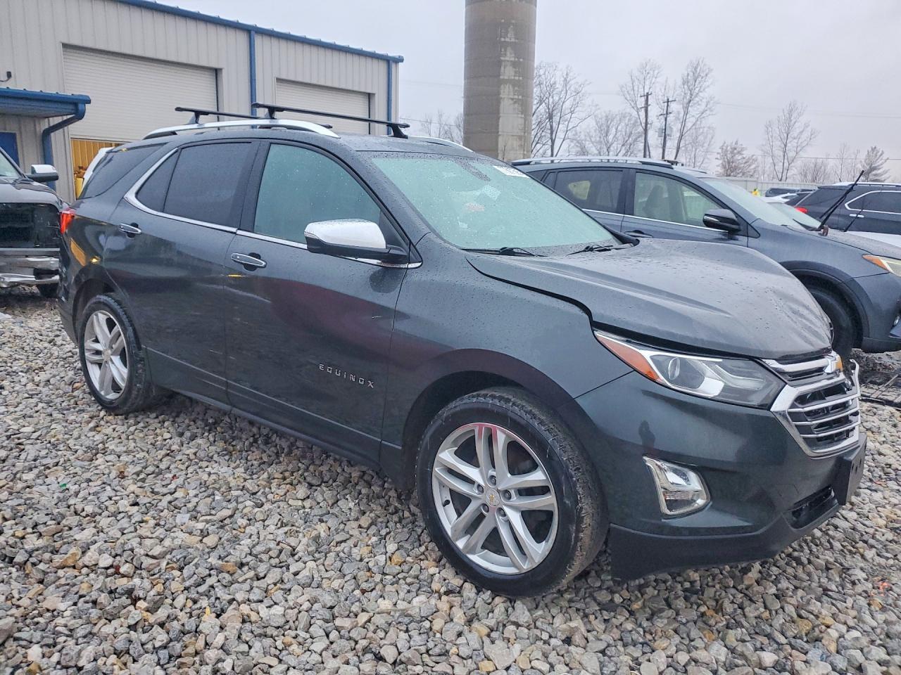 2018 CHEVROLET EQUINOX PREMIER photo 4