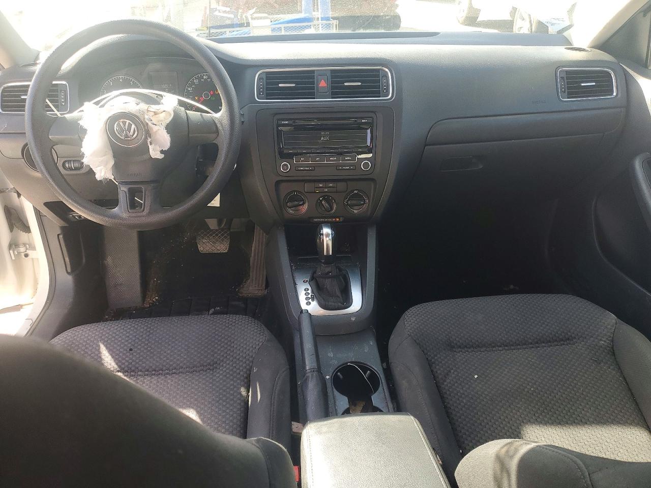 2013 VOLKSWAGEN JETTA BASE photo 8