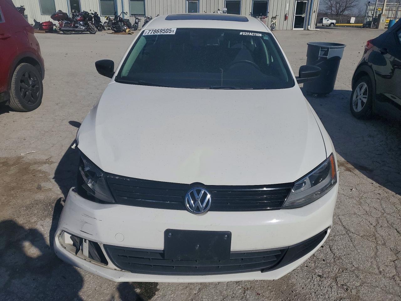 2013 VOLKSWAGEN JETTA BASE photo 5