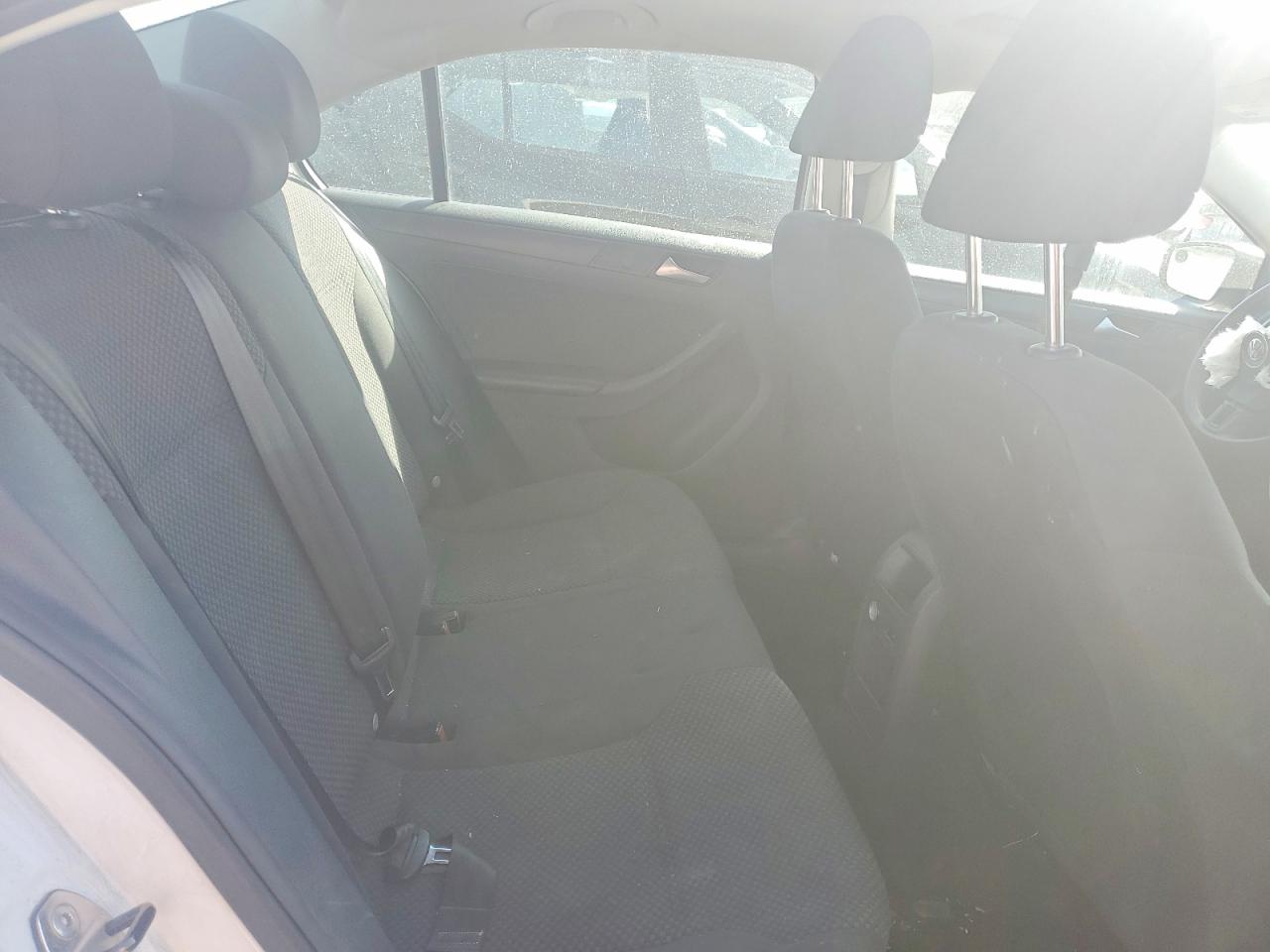 2013 VOLKSWAGEN JETTA BASE photo 10
