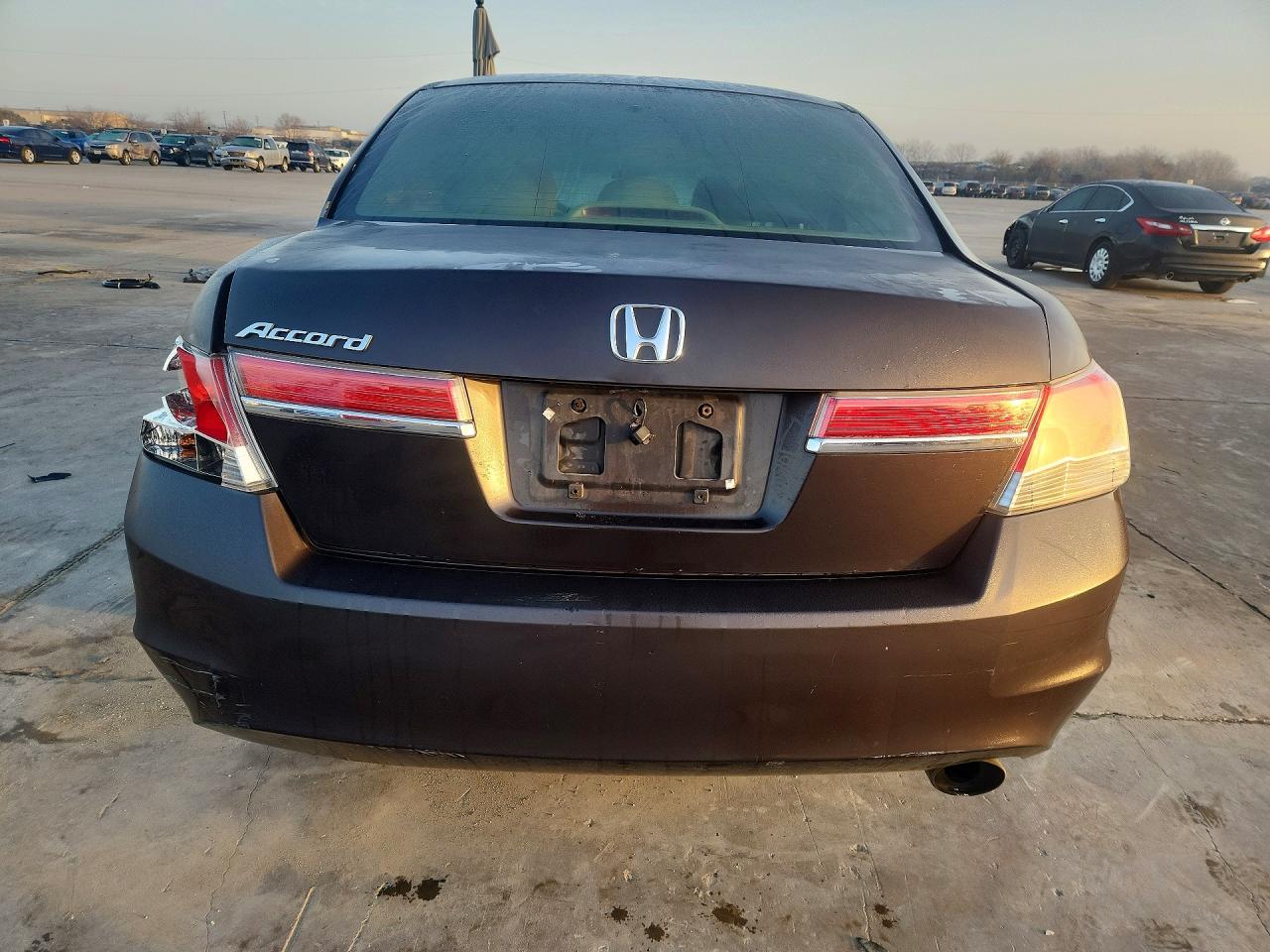 2011 HONDA ACCORD LXP photo 11