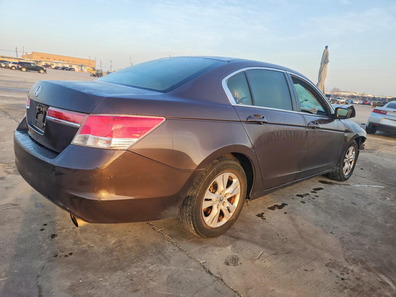 2011 HONDA ACCORD LXP photo 5