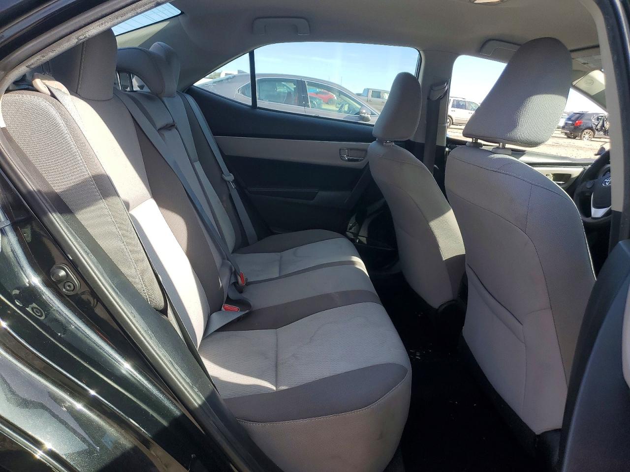 2018 TOYOTA COROLLA L photo 10
