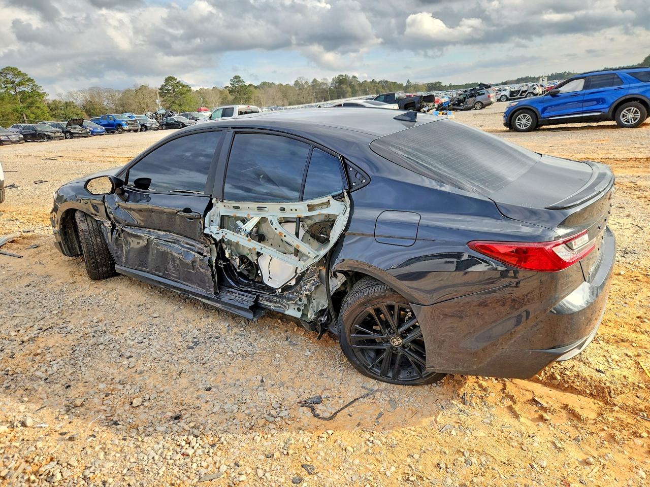 2026 TOYOTA CAMRY XSE photo 3