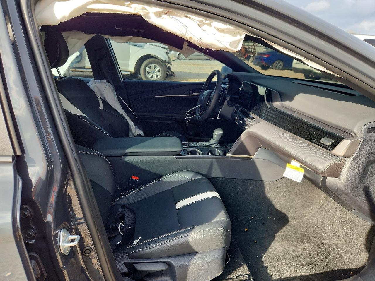 2026 TOYOTA CAMRY XSE photo 13