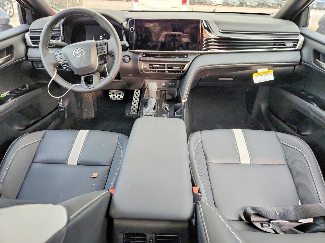 2026 TOYOTA CAMRY XSE photo 15