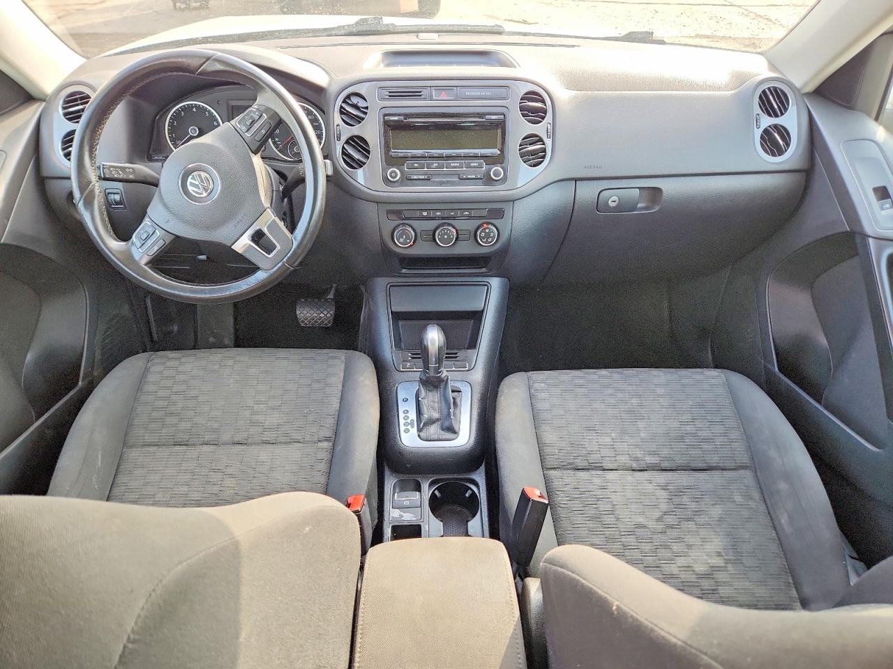 2013 VOLKSWAGEN TIGUAN S photo 15