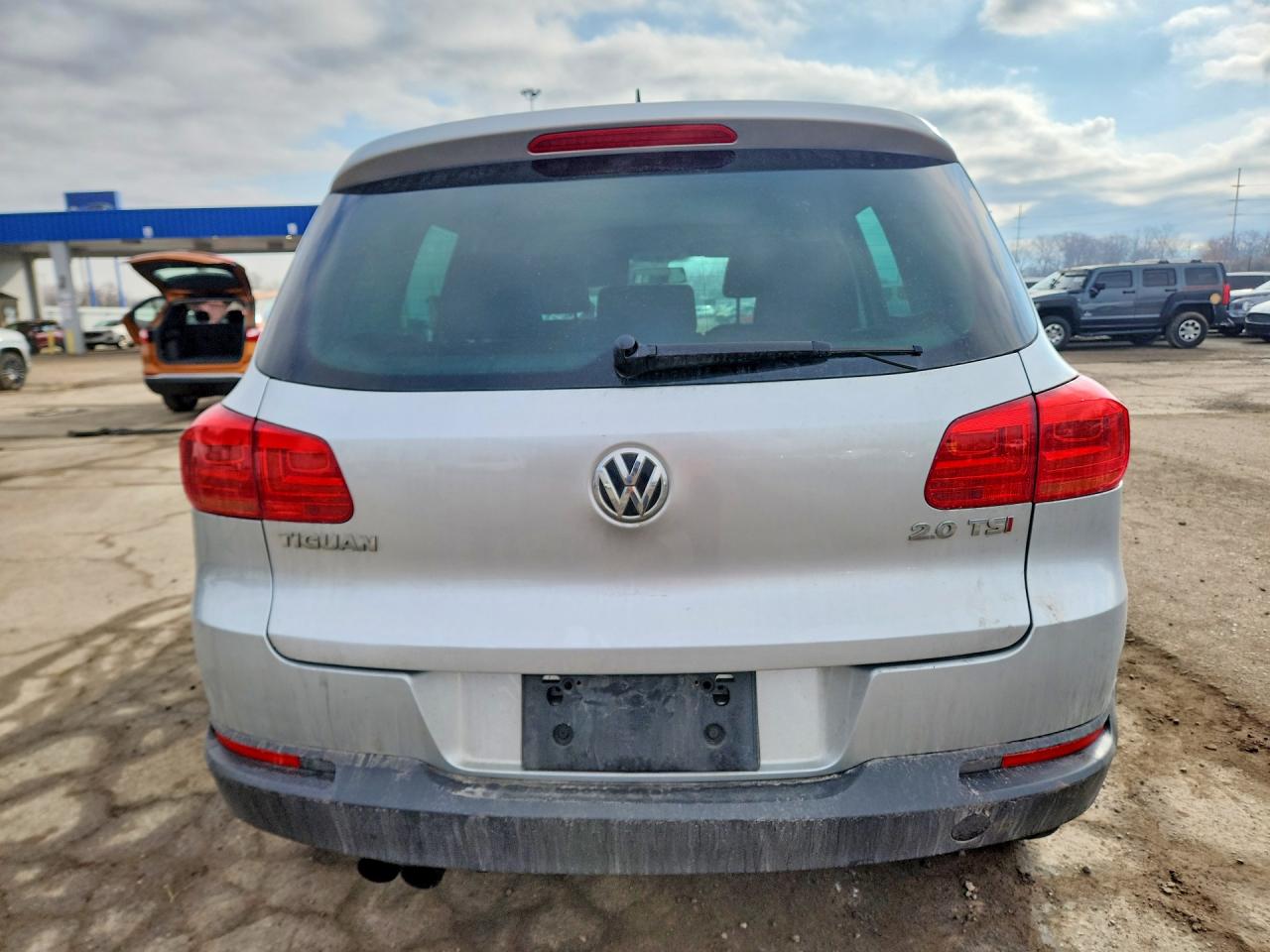 2013 VOLKSWAGEN TIGUAN S photo 11