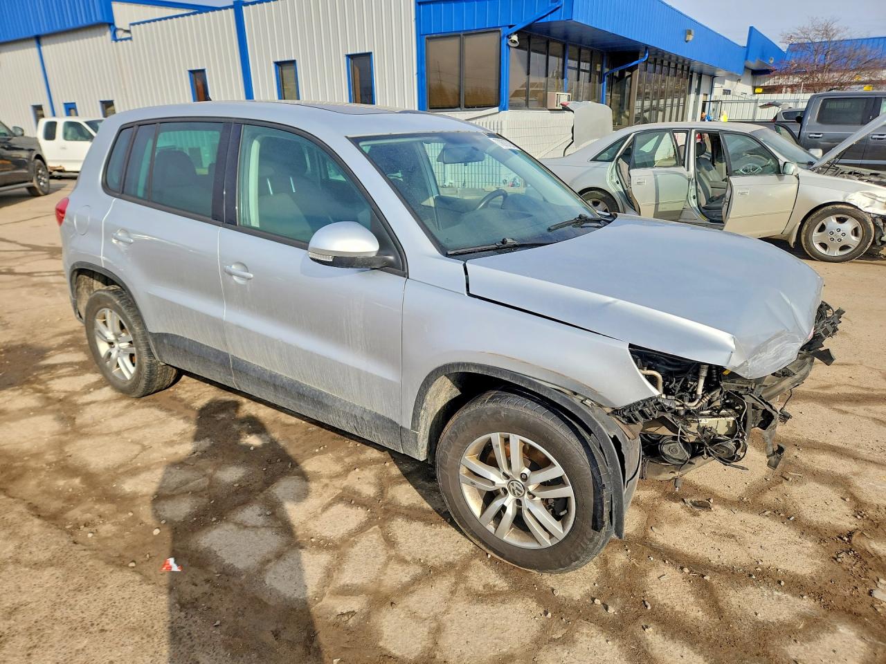 2013 VOLKSWAGEN TIGUAN S photo 7