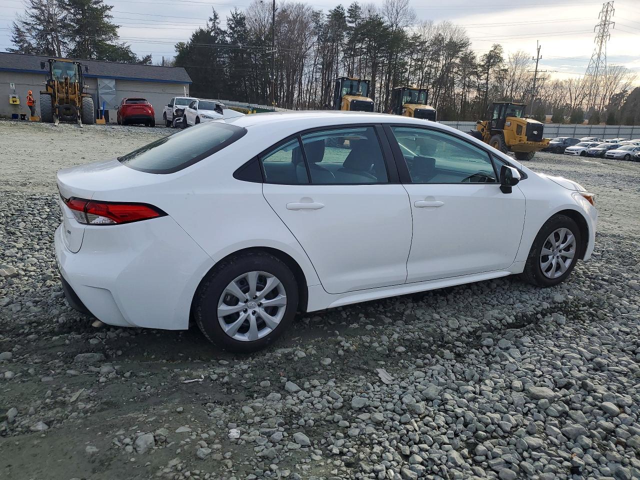 2023 TOYOTA COROLLA LE photo 3
