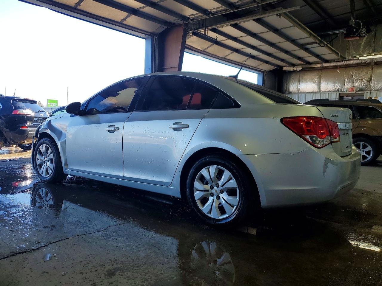 2013 CHEVROLET CRUZE LS photo 2
