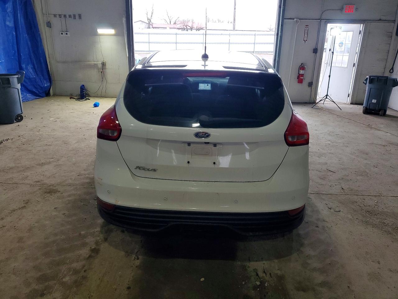 2017 FORD FOCUS SEL photo 6