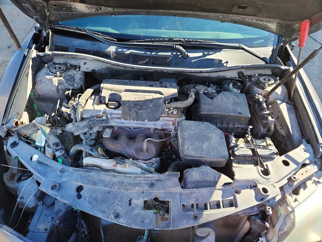 2014 TOYOTA CAMRY LE photo 11