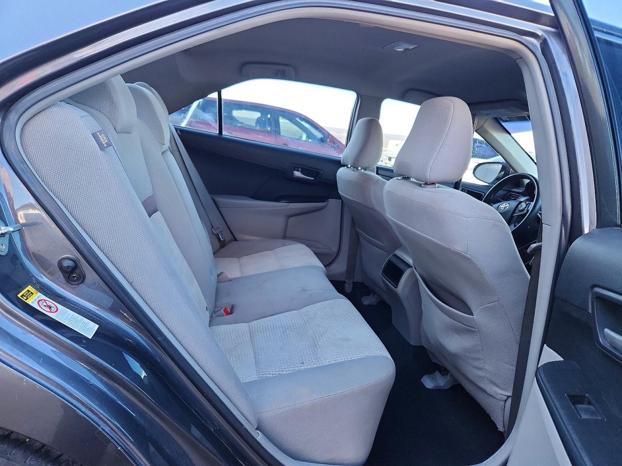 2014 TOYOTA CAMRY LE photo 10