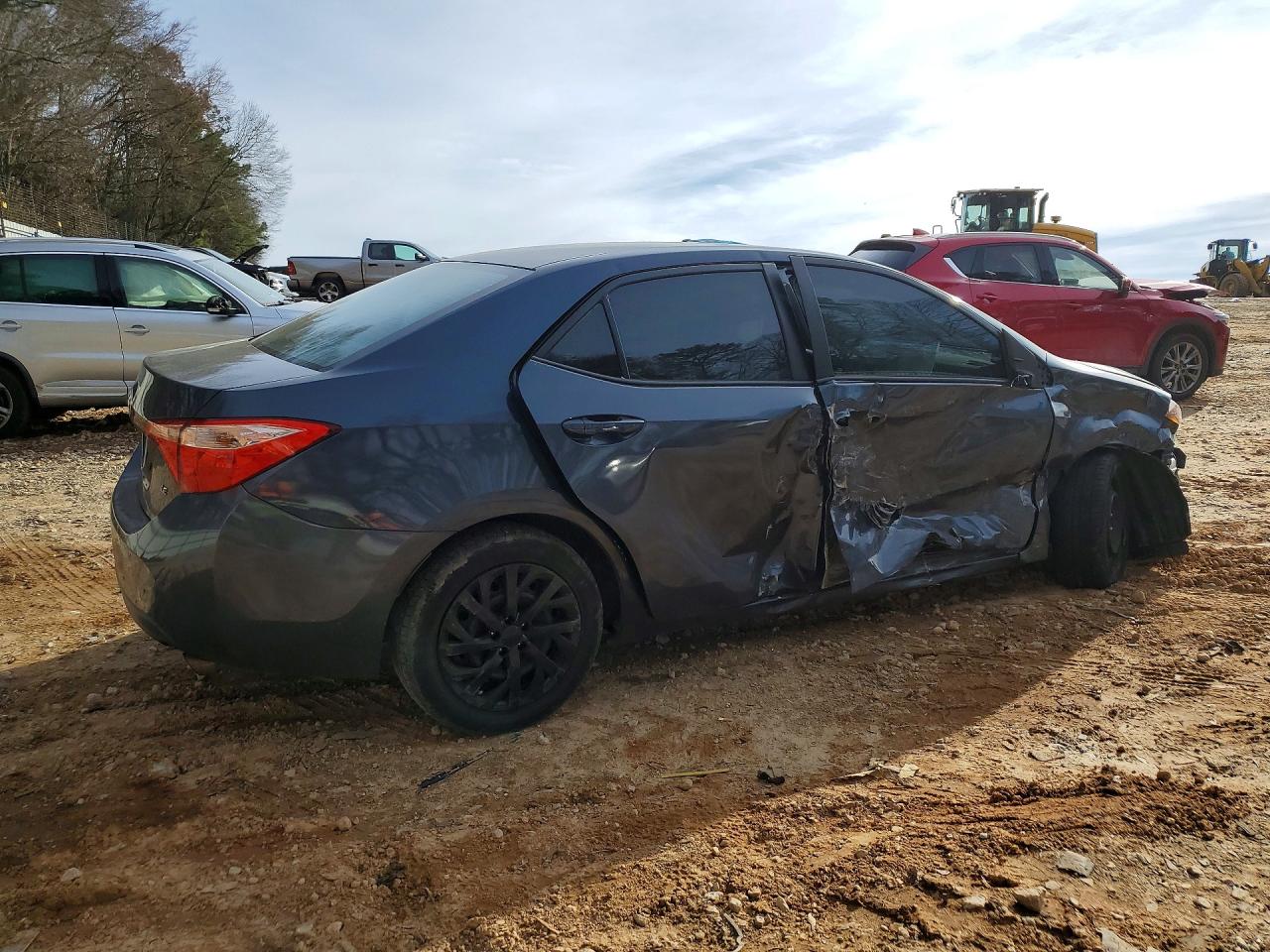 2017 TOYOTA COROLLA photo 5