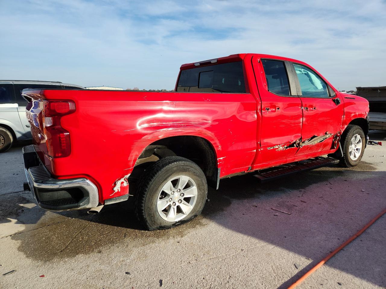2021 CHEVROLET SILVERADO C1500 LT photo 3